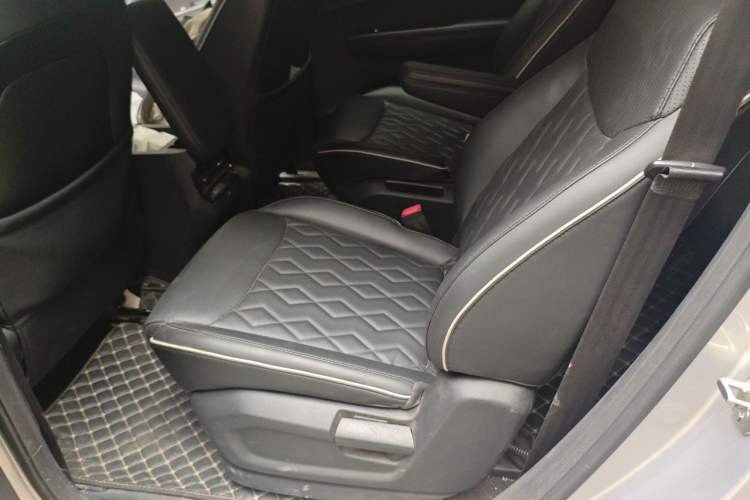 Used Wuling Jiachen 2022 1.5T CVT Deluxe Flagship Edition Left Rear Seat