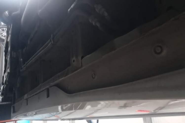 Used Wuling Jiachen 2022 1.5T CVT Smart Luxury Version Left Side Sill
