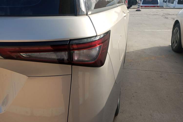 Used Wuling Jiachen 2022 1.5L Manual Enjoyment Elite Model Right Rear Taillight