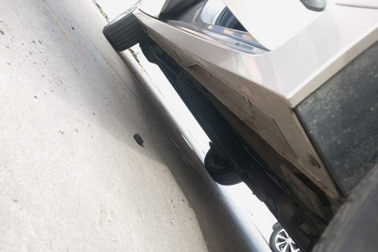 Used Wuling Jiachen 2022 1.5L Manual Enjoyment Elite Model Right Side Sill