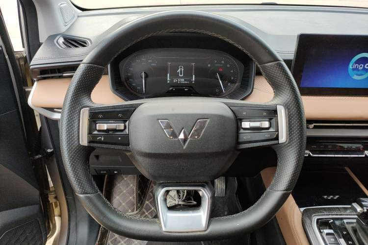 Used Wuling Jiachen 2022 1.5T CVT Deluxe Flagship Edition Steering Wheel