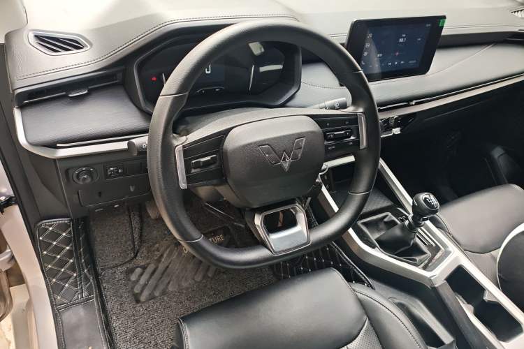 Used Wuling Jiachen 2022 1.5T Manual Light Enjoyment Dynamic Version Steering Wheel