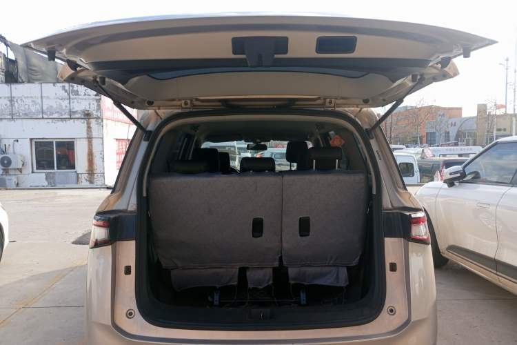 Used Wuling Jiachen 2022 1.5L Manual Enjoyment Elite Model Trunk