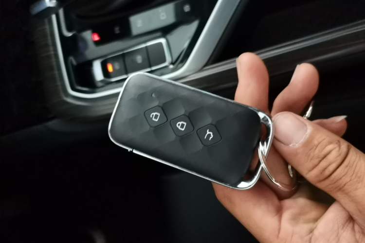 Used Wuling Jiachen 2022 1.5T CVT Smart Luxury Version Vehicle Key