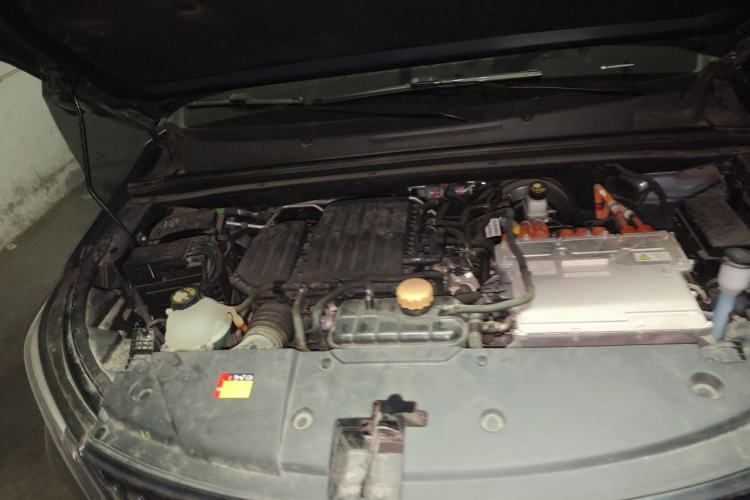 Used Wuling Jiachen 2023 2.0L DHT Flagship Edition Engine Bay
