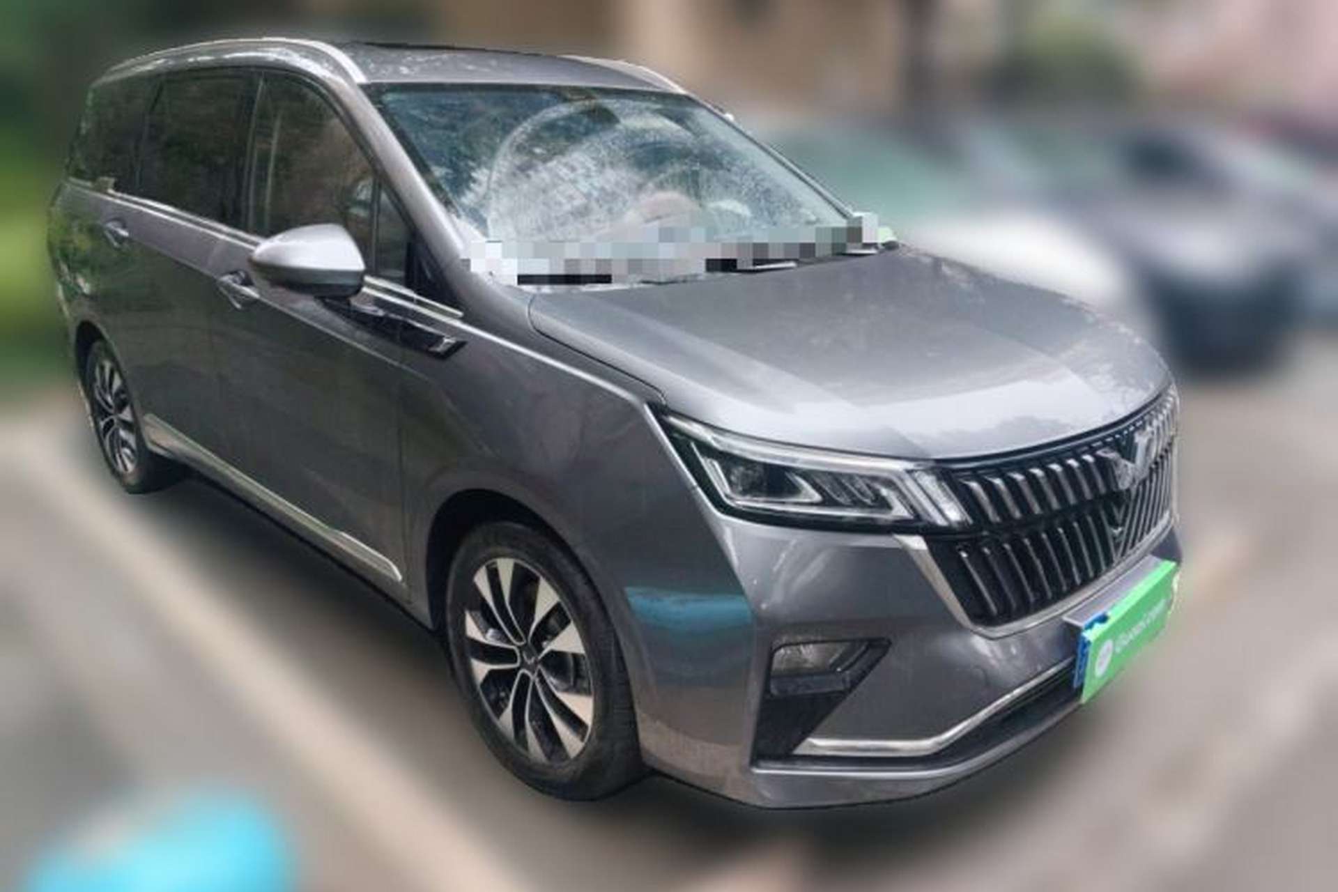 Used Wuling Jiachen 2023 2.0L DHT Flagship Edition Front Right 45 Deg