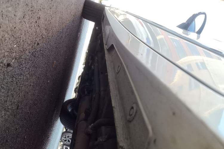 Used Wuling Jiachen 2023 2.0L DHT Flagship Edition Left Side Sill