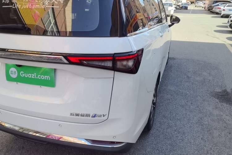 Used Wuling Jiachen 2023 2.0L DHT Flagship Edition Right Rear Taillight