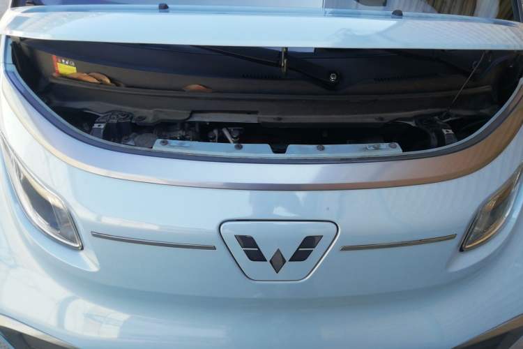 Used Wuling NAMMIEV 2021 Playful Model – High-Power Version Engine Bay