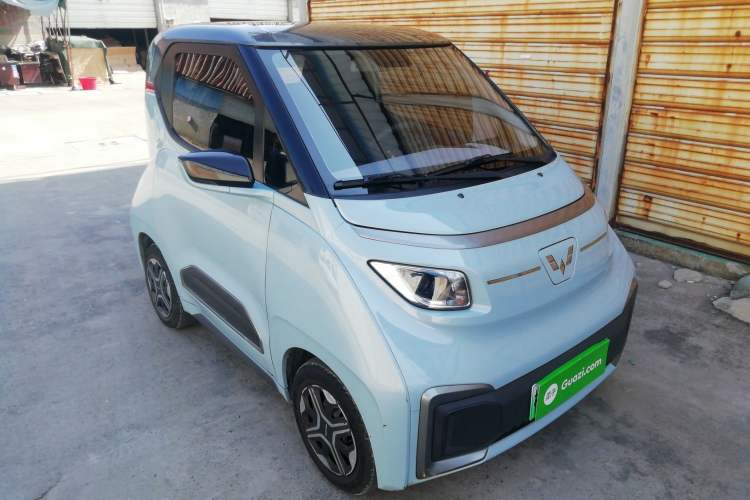 Used Wuling NAMMIEV 2021 Playful Model – High-Power Version Front Right 45 Deg
