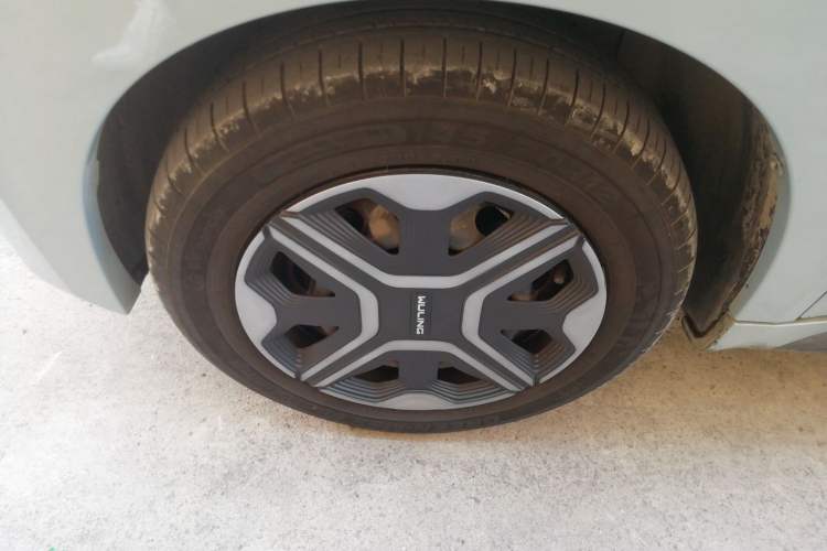 Used Wuling NAMMIEV 2021 Playful Model – High-Power Version Left Front Wheel Hub