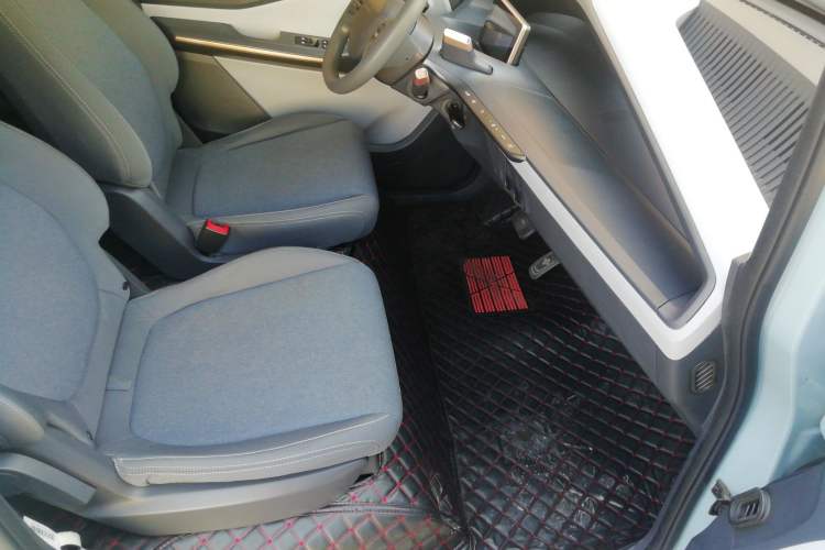 Used Wuling NAMMIEV 2021 Playful Model – High-Power Version Right Front Seat