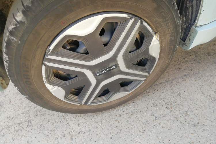 Used Wuling NAMMIEV 2021 Playful Model – High-Power Version Right Rear Wheel Hub