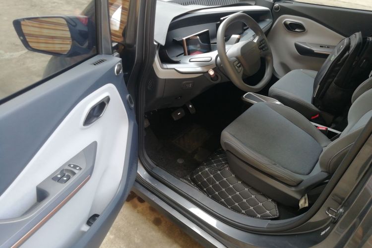 Used Wuling NAMMIEV 2021 Playful Model – High-Power Version Interior 3