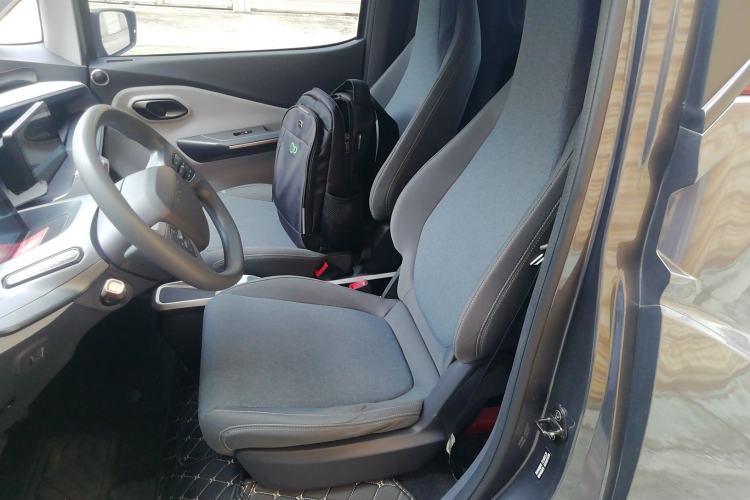 Used Wuling NAMMIEV 2021 Playful Model – High-Power Version Interior 4