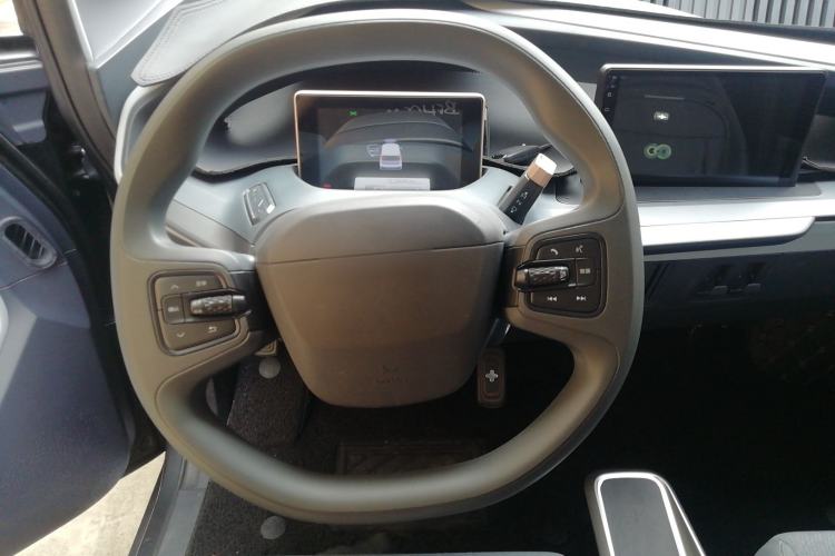 Used Wuling NAMMIEV 2021 Playful Model – High-Power Version Steering Wheel