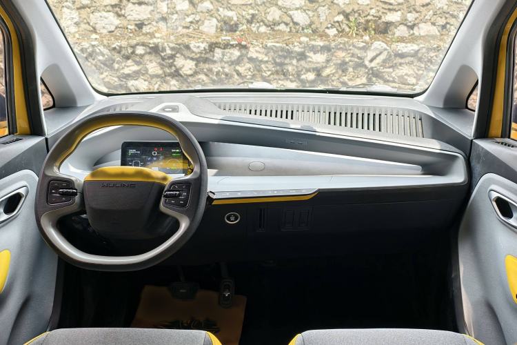 Used Wuling NAMMIEV 2021 Passion Edition Interior 1