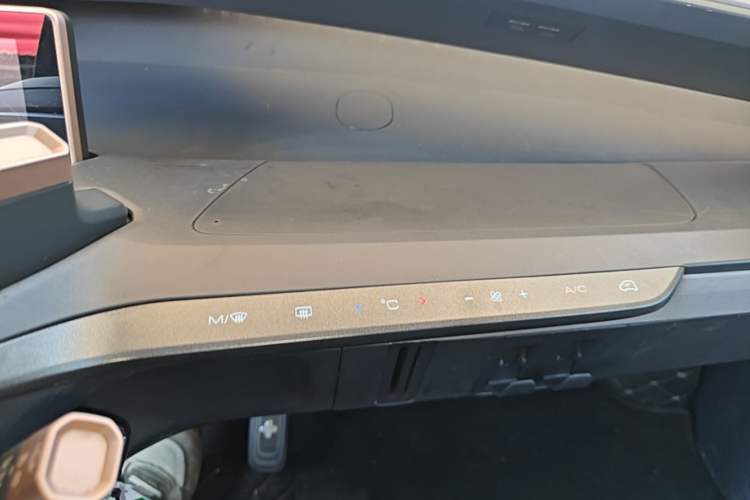 Used Wuling NAMMIEV 2021 - Play Edition Audio And AC Panel