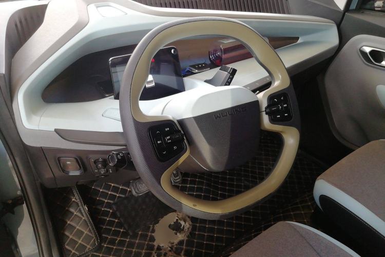 Used Wuling NAMMIEV 2021 Passion Edition Center Console