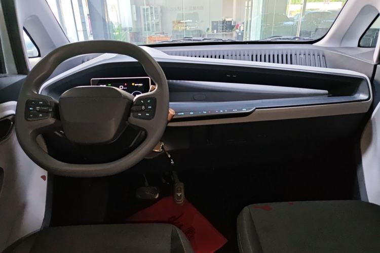 Used Wuling NAMMIEV 2021 Playful Model – High-Power Version Center Console