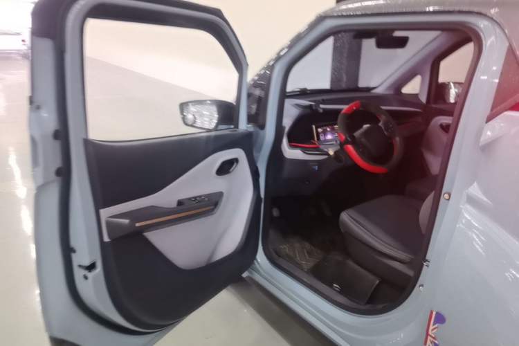 Used Wuling NAMMIEV 2021 Playful Model – High-Power Version Driver Seat