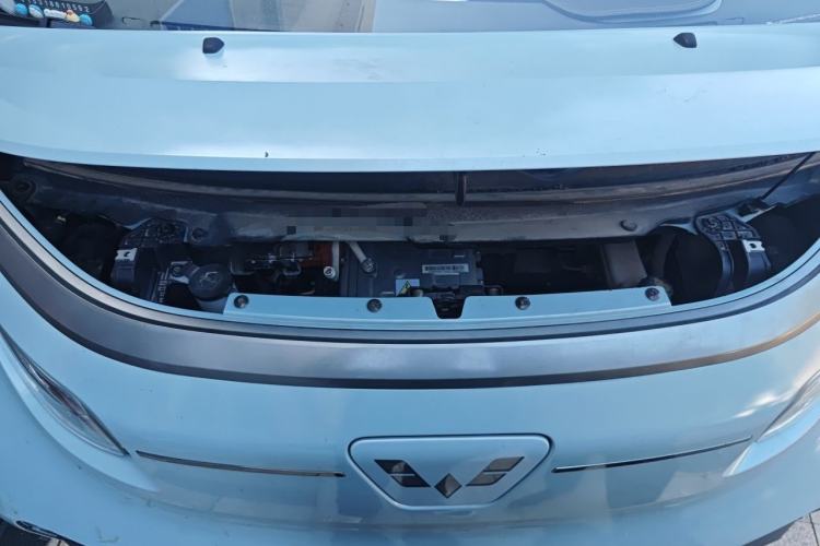 Used Wuling NAMMIEV 2021 Playful Model – High-Power Version Engine Bay
