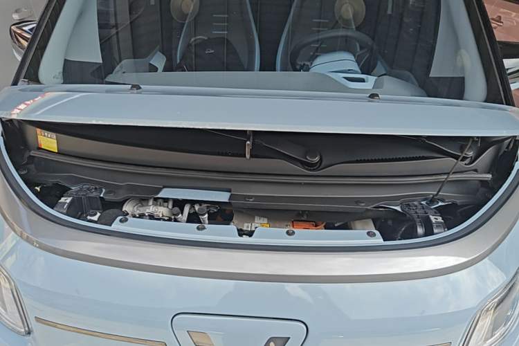 Used Wuling NAMMIEV 2021 Passion Edition Engine Bay