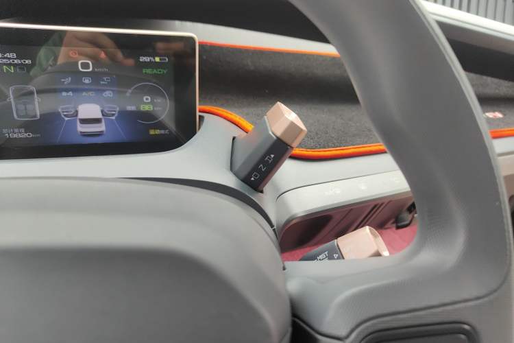 Used Wuling NAMMIEV 2021 Playful Model – High-Power Version Gear Lever