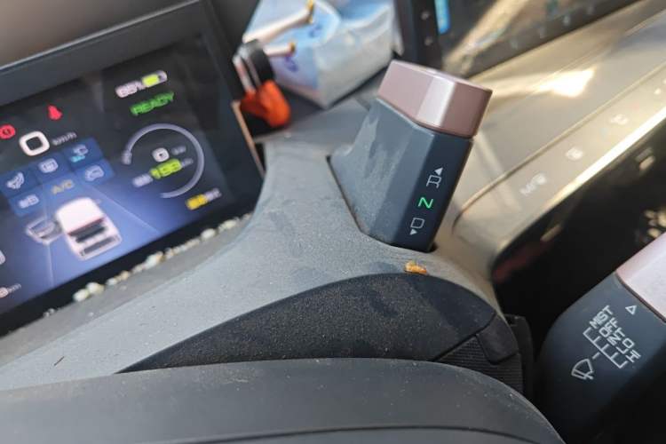 Used Wuling NAMMIEV 2021 Playful Model – High-Power Version Gear Lever