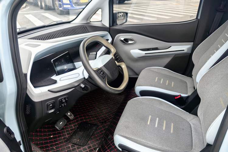 Used Wuling NAMMIEV 2021 Passion Edition Interior 3