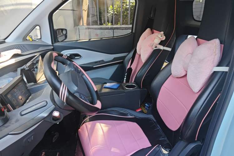 Used Wuling NAMMIEV 2021 Playful Model – High-Power Version Left Front Seat