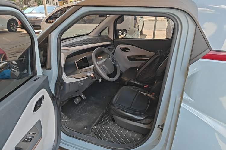Used Wuling NAMMIEV 2021 - Play Edition Left Front Seat