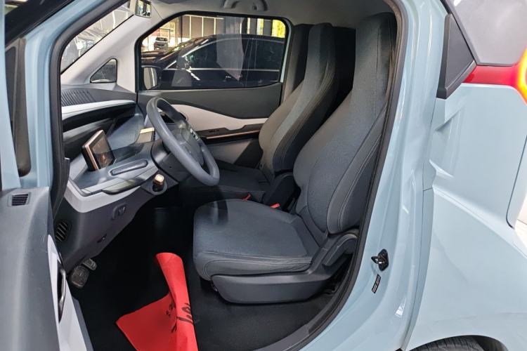 Used Wuling NAMMIEV 2021 Playful Model – High-Power Version Left Front Seat