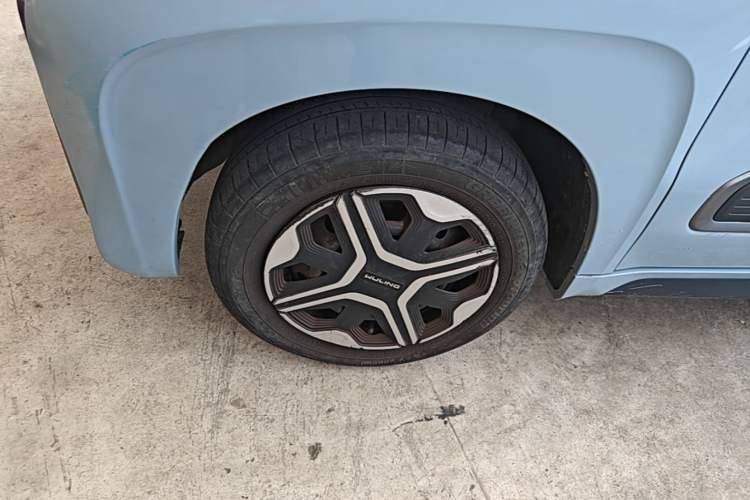 Used Wuling NAMMIEV 2021 - Play Edition Left Front Wheel Hub
