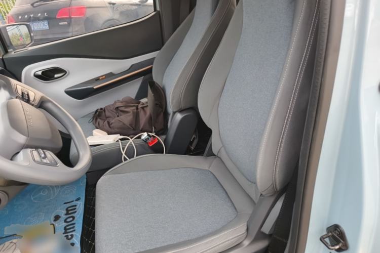 Used Wuling NAMMIEV 2021 Playful Model – High-Power Version Left Rear Seat