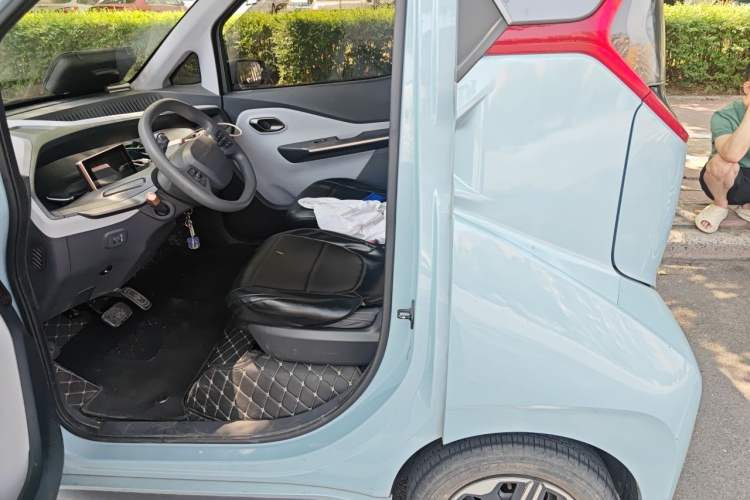 Used Wuling NAMMIEV 2021 - Play Edition Left Rear Seat