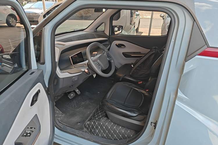 Used Wuling NAMMIEV 2021 - Play Edition Left Rear Seat
