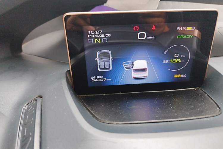 Used Wuling NAMMIEV 2021 Playful Model – High-Power Version Odometer Close Up