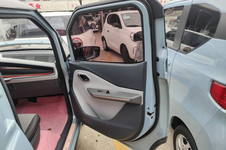 Used Wuling NAMMIEV 2021 Playful Model – High-Power Version Right Rear Door Interior
