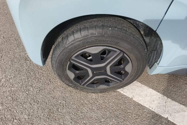 Used Wuling NAMMIEV 2021 Playful Model – High-Power Version Right Rear Wheel Hub