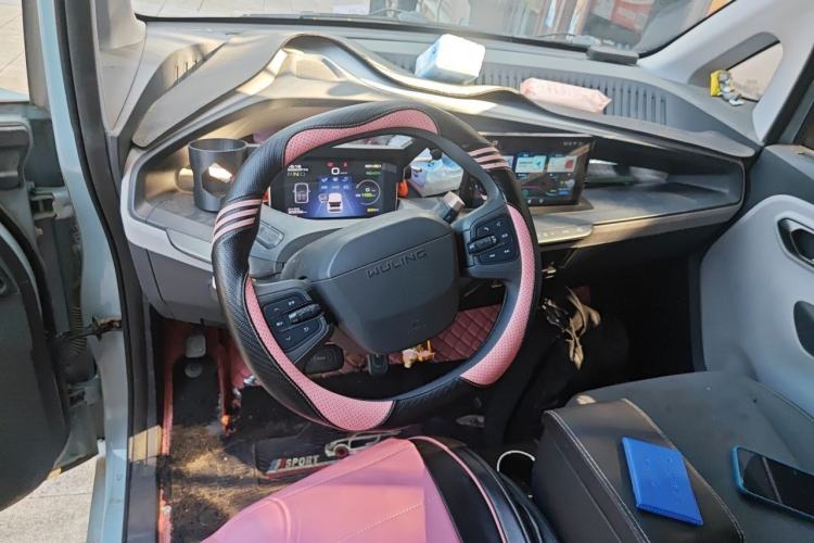 Used Wuling NAMMIEV 2021 Playful Model – High-Power Version Steering Wheel