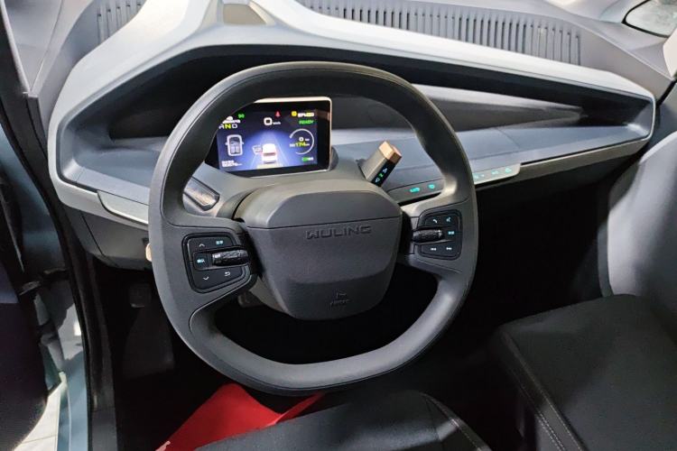 Used Wuling NAMMIEV 2021 Playful Model – High-Power Version Steering Wheel