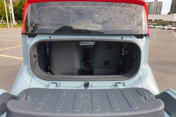 Used Wuling NAMMIEV 2021 Playful Model – High-Power Version Trunk