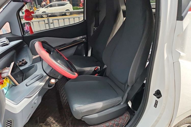 Used Wuling NAMMIEV 2021 - Play Edition Left Front Seat
