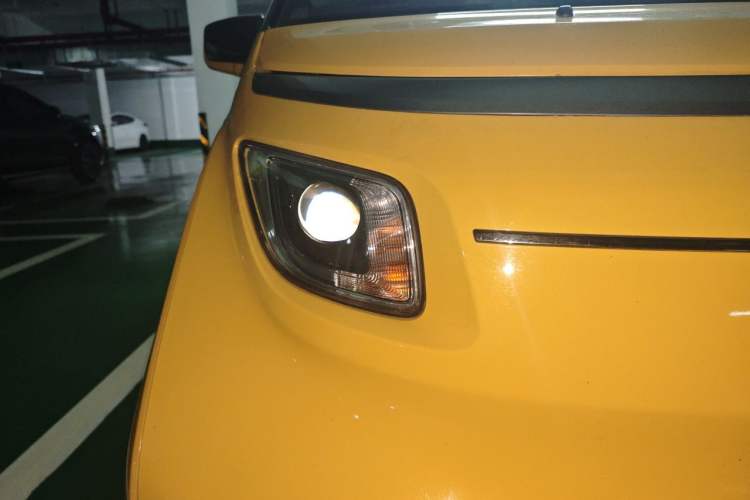 Used Wuling NAMMIEV 2021 - Play Edition Right Front Headlight
