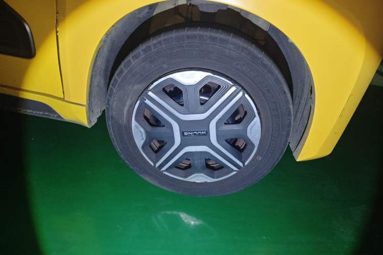 Used Wuling NAMMIEV 2021 - Play Edition Right Front Wheel Hub