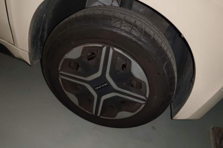 Used Wuling NAMMIEV 2021 - Play Edition Right Front Wheel Hub