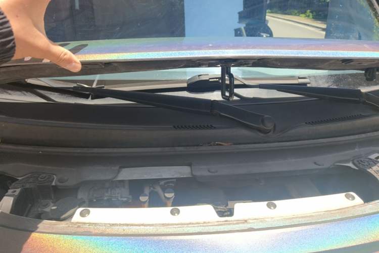 Used Wuling NAMMIEV 2021 Playful Model – High-Power Version Engine Bay