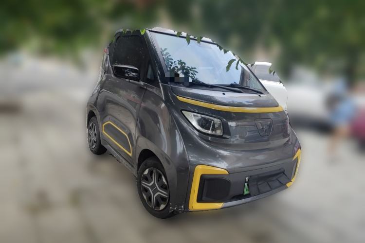 Used Wuling NAMMIEV 2021 Passion Edition Front Right 45 Deg