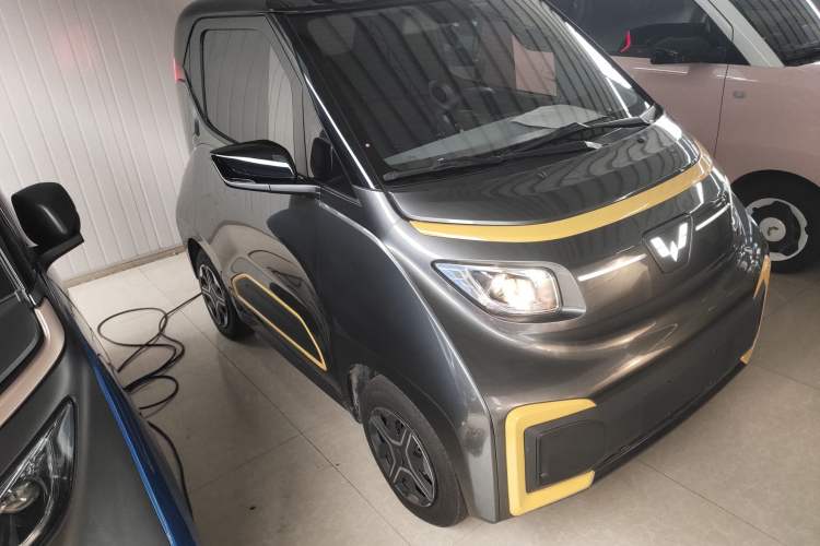 Used Wuling NAMMIEV 2021 - Play Edition Front Right 45 Deg